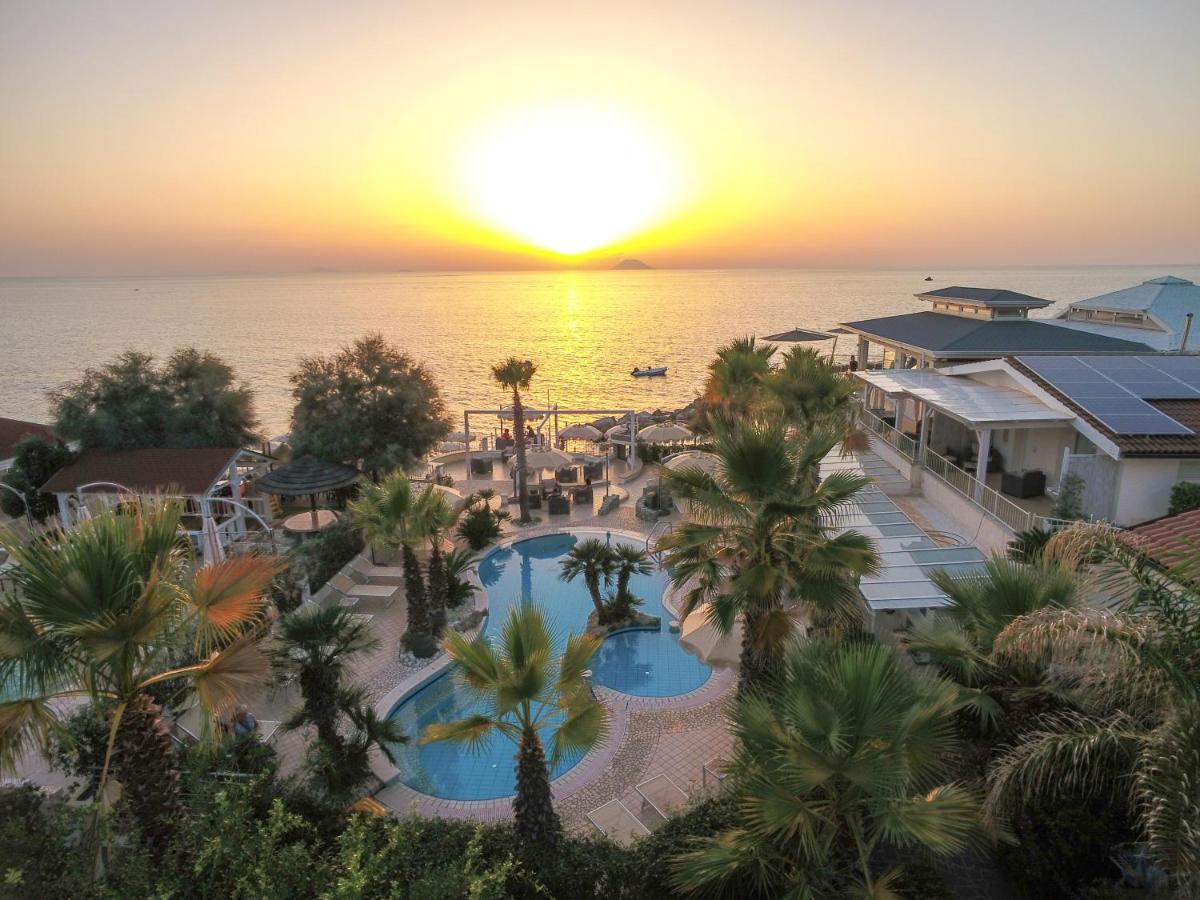 Baia Del Godano Resort & Spa Capo Vaticano Eksteriør billede