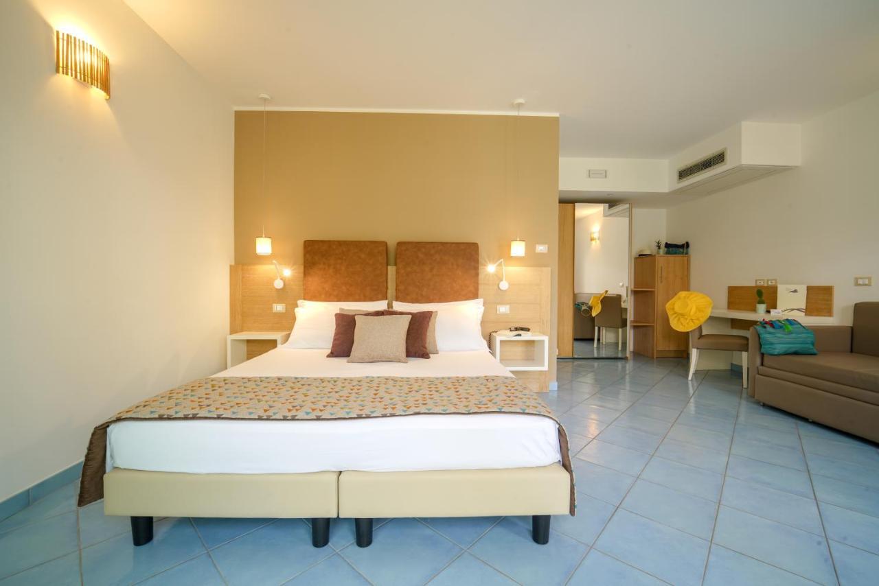 Baia Del Godano Resort & Spa Capo Vaticano Eksteriør billede