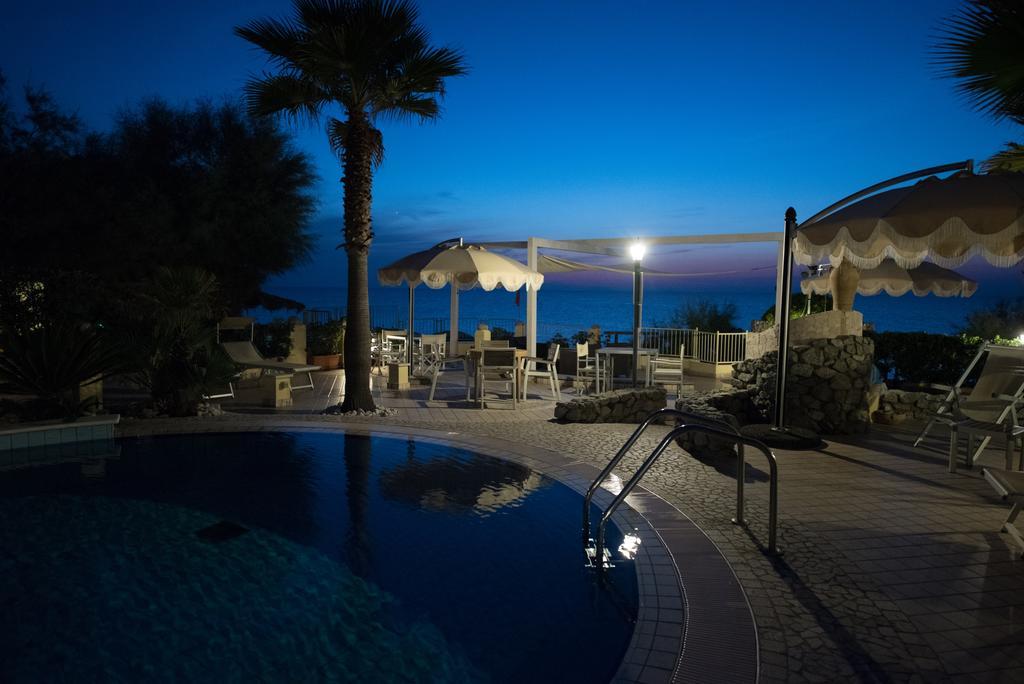 Baia Del Godano Resort & Spa Capo Vaticano Eksteriør billede
