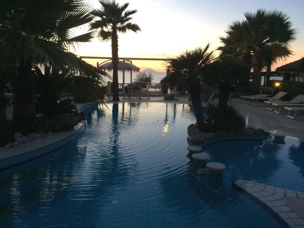 Baia Del Godano Resort & Spa Capo Vaticano Eksteriør billede