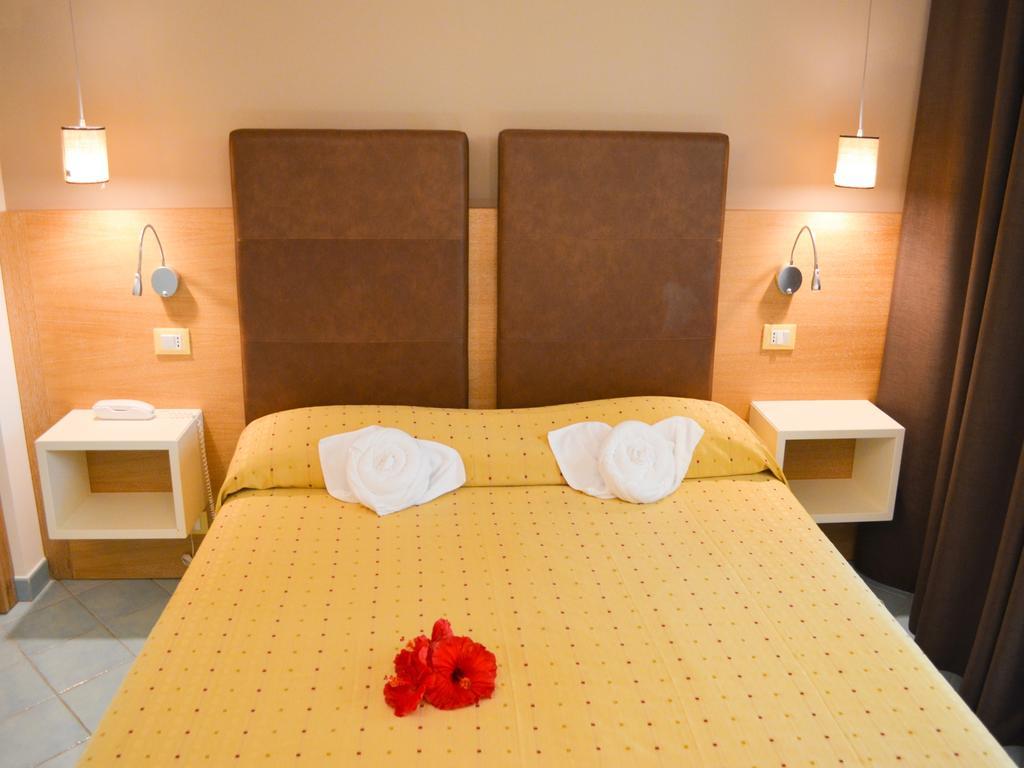 Baia Del Godano Resort & Spa Capo Vaticano Eksteriør billede